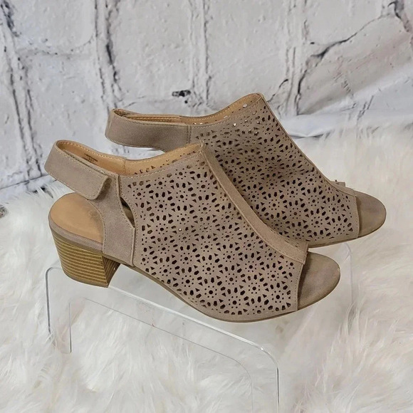 Coconuts Tan Sling Back Peep Toe Stacked Heel Velcro Sandals 8.5 - Picture 6 of 11